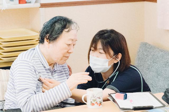 ★年間休日124日・リフレッシュ休暇3日/年★　訪問看護ステーション　看護師