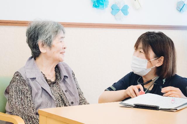★年間休日124日・最寄り駅より徒歩２分　訪問看護ステーション　看護師