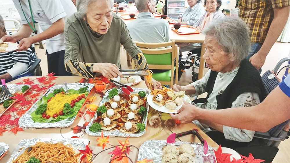 10月3日「秋の味覚ビュッフェ」を開催しました｜南港病院